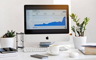 曼城终结魔咒夜，索博斯洛伊染红，哈兰德点射绝杀利物浦